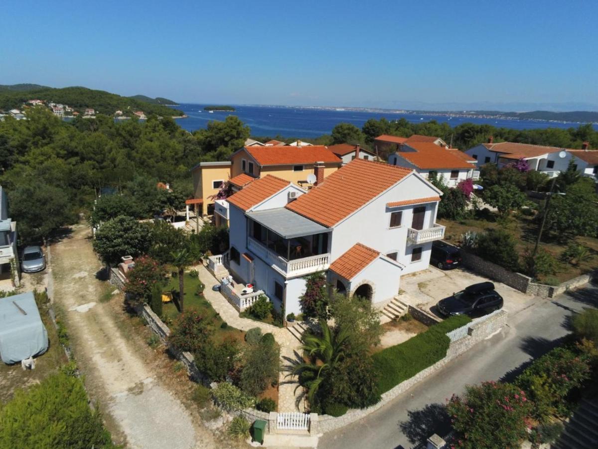 Apartmani Misic Zdrelac Exterior photo