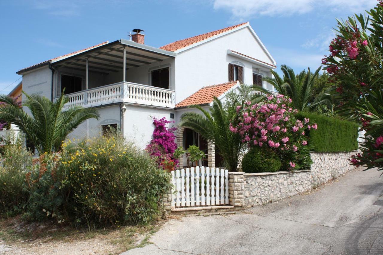 Apartmani Misic Zdrelac Exterior photo